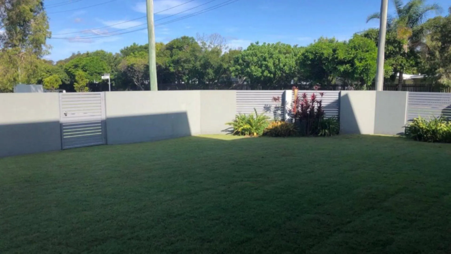 Holiday home 1 - 5A Coochin Street, Dicky Beach - 200M To Beach Caloundra